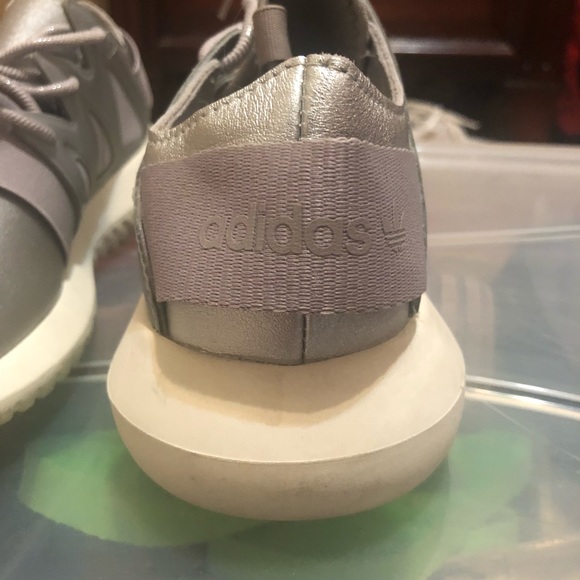 Adidas - Picture 3 of 4